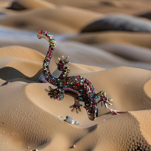 Colorful Lizard Brooch~ - Picture 3 of 3